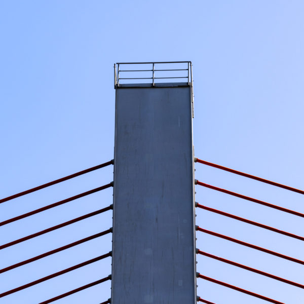 Spitze des Pylons der Friedrich-Ebert-Brücke, der so genannten Nordbrücke, in Bonn