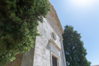 La Cappella della Madonna di Vitaleta, Fassade